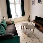 Entier Proche Tribunaux Douai