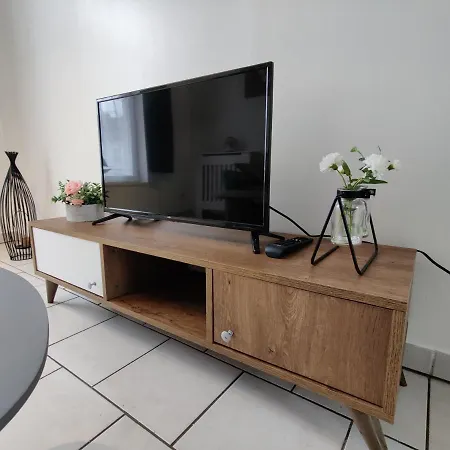 Entier Proche Tribunaux דירה *